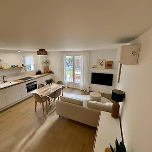 Hébergement de vacances Bastidon Paisible Dans Avec Piscine, Fréjus